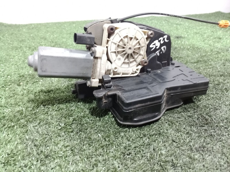 Recambio de cerradura puerta trasera derecha para bmw serie 7 (e65/e66) 6.0 cat referencia OEM IAM 8240586 7746003701 4102306100