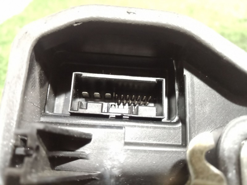 Recambio de cerradura puerta trasera derecha para bmw serie 7 (e65/e66) 6.0 cat referencia OEM IAM 8240586 7746003701 4102306100