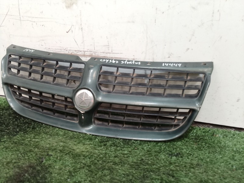 Recambio de rejilla delantera para chrysler stratus berlina (ja) referencia OEM IAM 4630742 4630742 4630742
