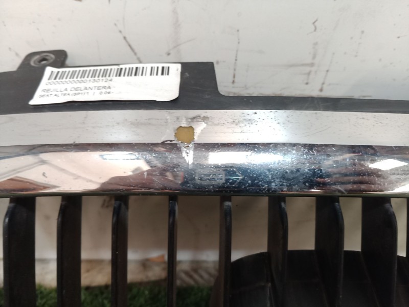 Recambio de rejilla delantera para seat altea (5p1) referencia OEM IAM 5P0853679 5P0853679 5P0853679