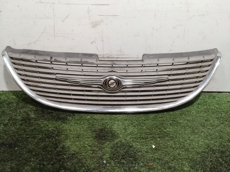 Recambio de rejilla delantera para chrysler voyager (rg) referencia OEM IAM 4857522AA 4857522AA 4857522AA