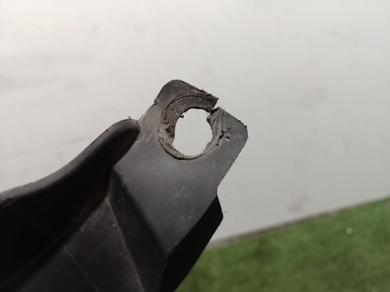 Recambio de rejilla delantera para mazda 5 berl. (cr) 2.0 crtd active (81kw) referencia OEM IAM C23550711 C23550711 C23550711