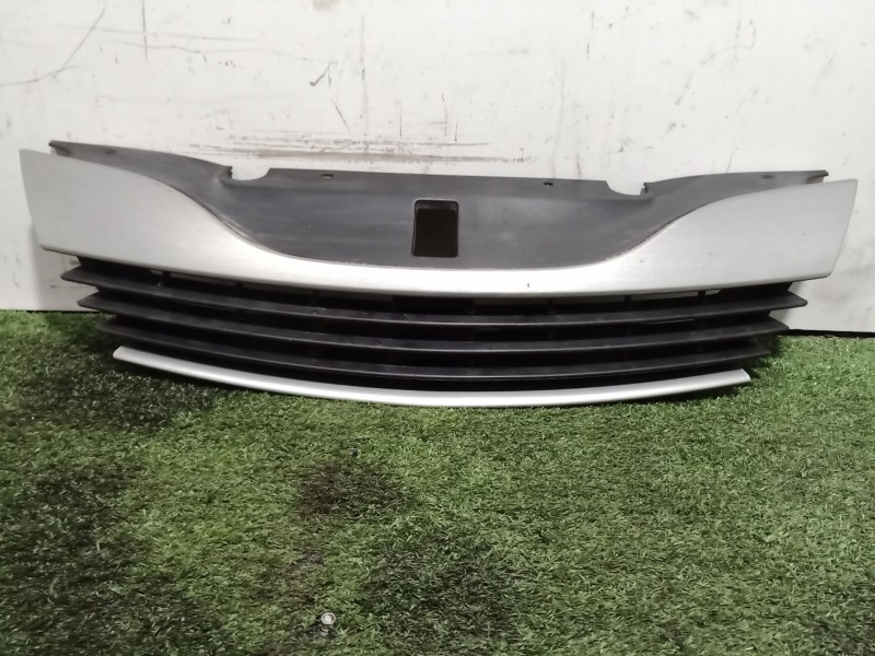 Recambio de rejilla delantera para renault laguna ii (bg0) authentique referencia OEM IAM 8200012581 8200012581 8200012581