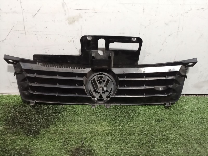 Recambio de rejilla delantera para volkswagen polo (9n1) highline referencia OEM IAM 6Q0853651C 1J5853601 1J5853601A