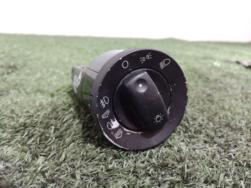 Recambio de mando luces para audi a4 b7 (8ec) 2.0 tdi referencia OEM IAM 8E0941531C 8E0941531 8E0941531C01C