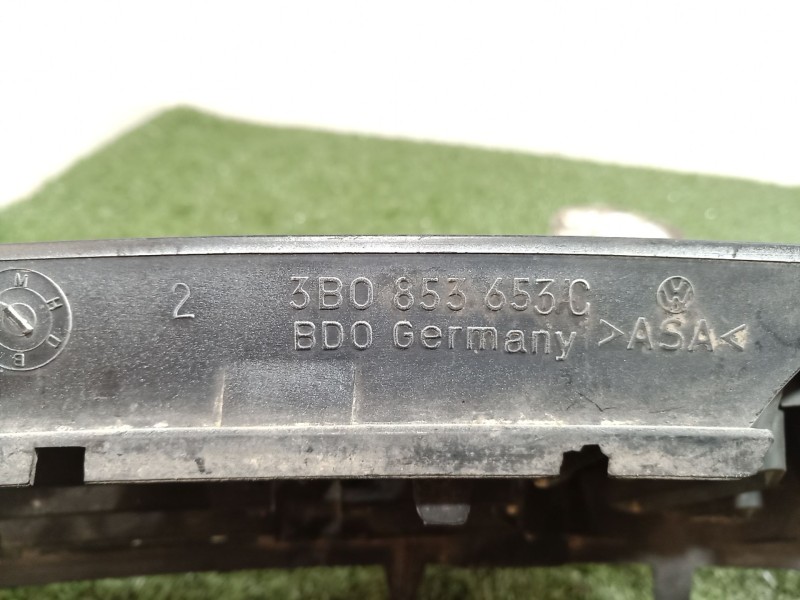 Recambio de rejilla delantera para volkswagen passat berlina (3b2) referencia OEM IAM 3B0853653C 3B0853653C 3B0853653