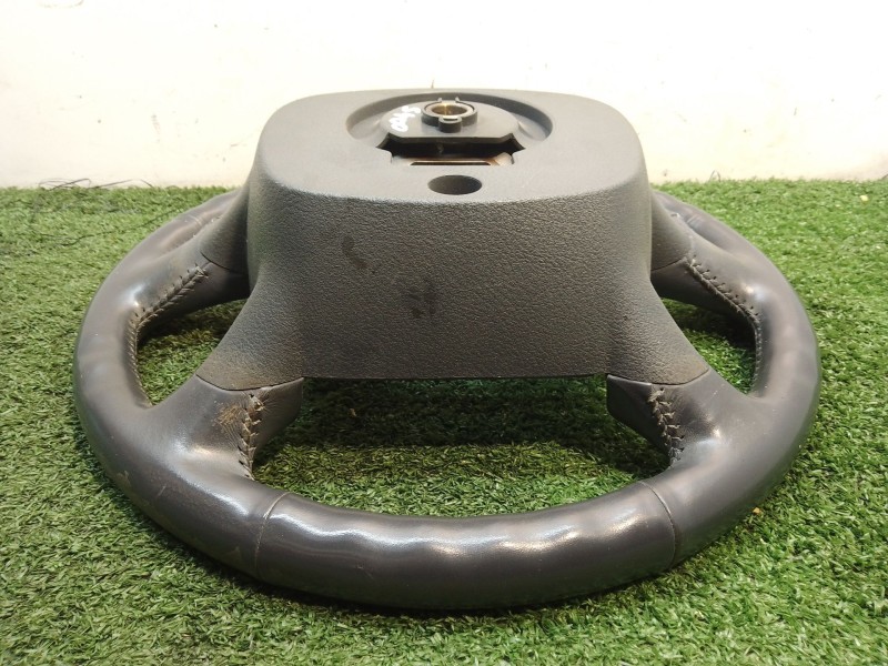 Recambio de volante para kia carens referencia OEM IAM OK2FB32980 OK2FB32980 OK2FB32980