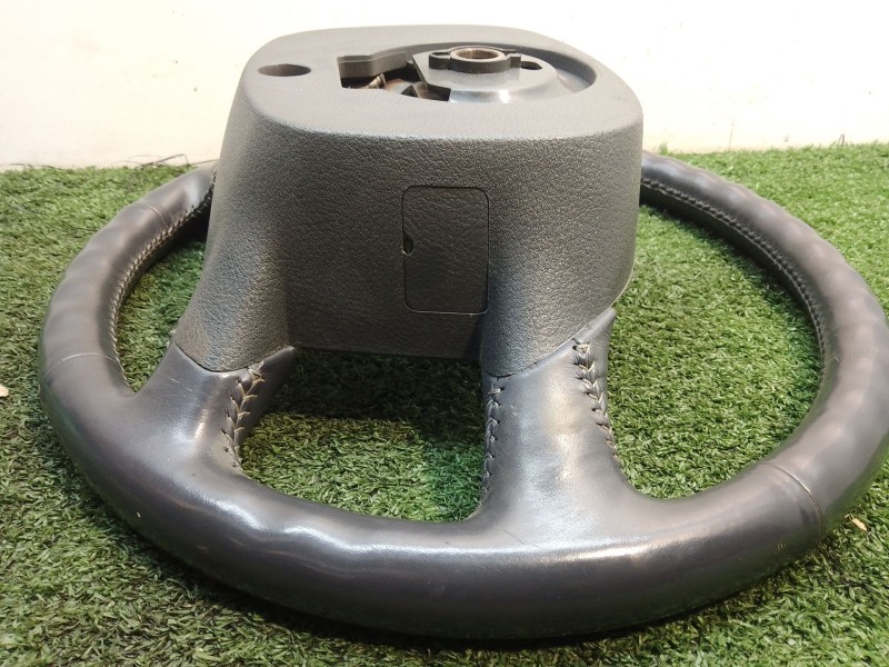 Recambio de volante para kia carens referencia OEM IAM OK2FB32980 OK2FB32980 OK2FB32980