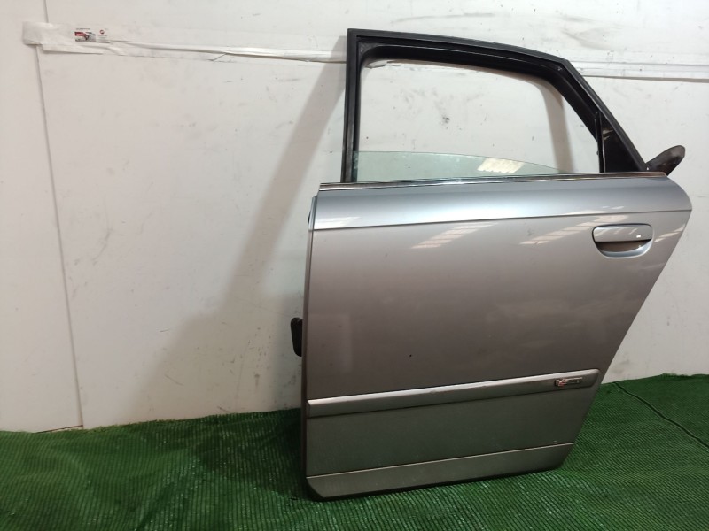 Recambio de puerta trasera izquierda para audi a4 b7 (8ec) 2.0 tdi referencia OEM IAM   
