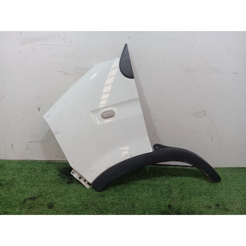 Recambio de aleta delantera izquierda para renault master ii phase 2 caja cerrada 2.5 diesel referencia OEM IAM   