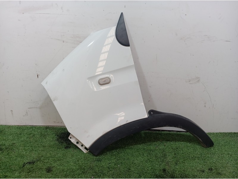 Recambio de aleta delantera izquierda para renault master ii phase 2 caja cerrada 2.5 diesel referencia OEM IAM   