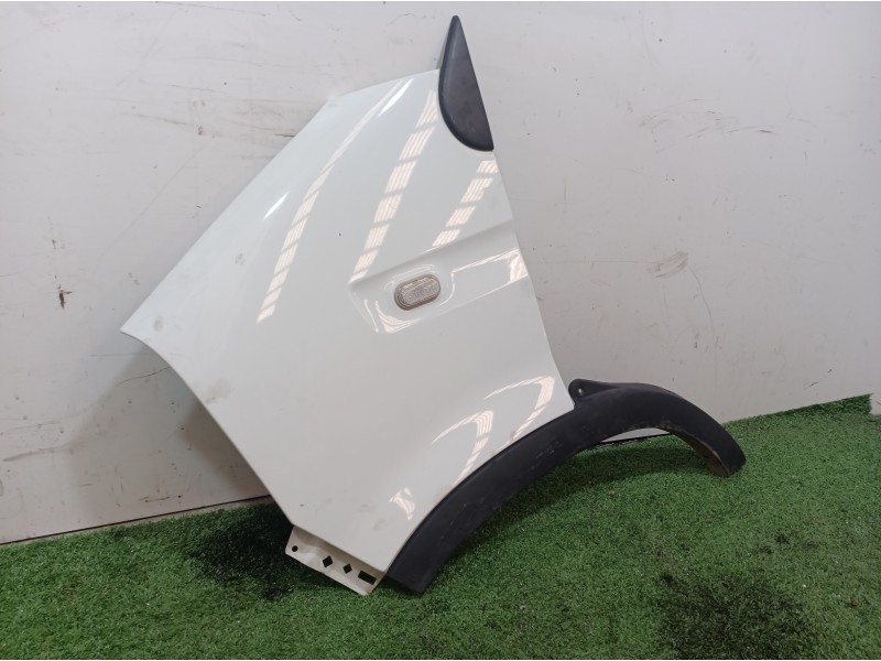 Recambio de aleta delantera izquierda para renault master ii phase 2 caja cerrada 2.5 diesel referencia OEM IAM   