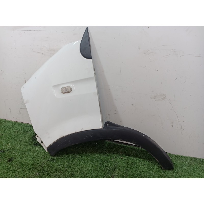 Recambio de aleta delantera izquierda para renault master ii phase 2 caja cerrada 2.5 diesel referencia OEM IAM   