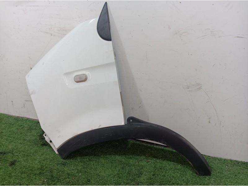 Recambio de aleta delantera izquierda para renault master ii phase 2 caja cerrada 2.5 diesel referencia OEM IAM   