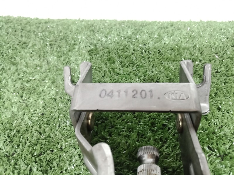 Recambio de columna direccion para kia carens referencia OEM IAM 0K2NC677B0 97RI000008 RLPD1040057