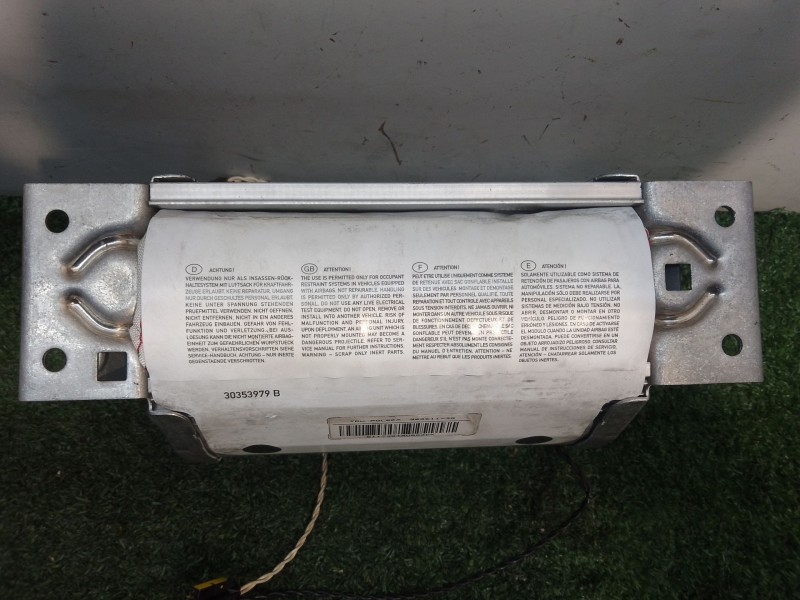 Recambio de airbag delantero derecho para bmw 1 (e87) 116 i referencia OEM IAM 30351171B 04B2695B02442 397066870051