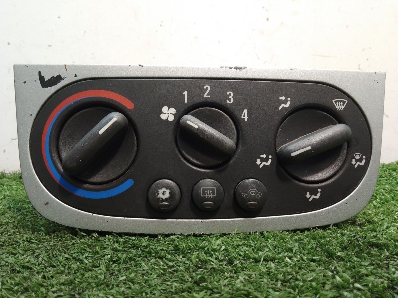 Recambio de mando calefaccion / aire acondicionado para opel tigra twintop (x04) 1.3 cdti (r97) referencia OEM IAM 031110H 03111