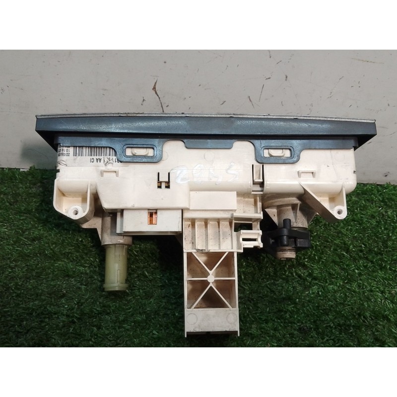 Recambio de mando calefaccion / aire acondicionado para opel tigra twintop (x04) 1.3 cdti (r97) referencia OEM IAM 031110H 03111