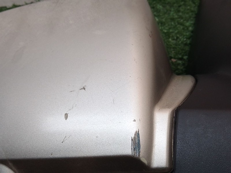 Recambio de retrovisor derecho para kia carens referencia OEM IAM 012192 012192 012193