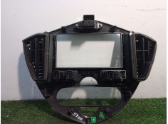 Recambio de moldura consola central delantera para kia carens referencia OEM IAM SINREFERENCIA SIN REFERENCIA SIN REFERENCIA 2