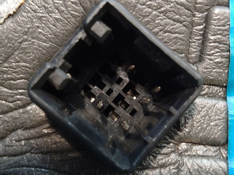 Recambio de retrovisor izquierdo para kia carens referencia OEM IAM 012192 022192 012193