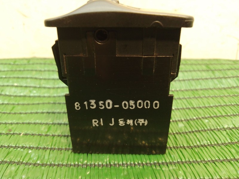 Recambio de interruptor para ssangyong musso (fj) 2.9 d referencia OEM IAM 8135005000 8135005000 8135005000