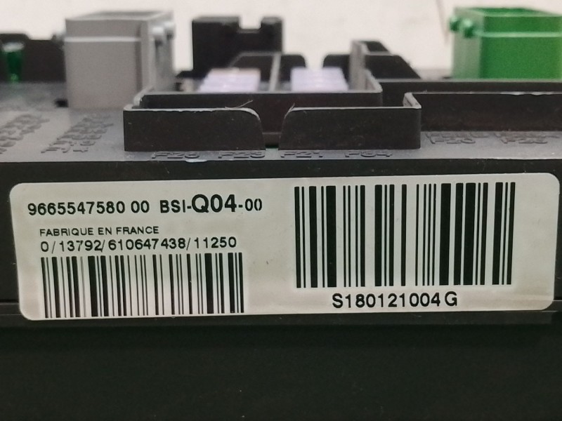 Recambio de caja reles / fusibles para peugeot 508 i (8d_) 2.0 hdi referencia OEM IAM 966554758000 S180121004G Q0400