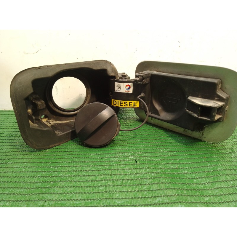 Recambio de tapa exterior combustible para peugeot 508 i (8d_) 2.0 hdi referencia OEM IAM 9687552880 9687552880 9687552880