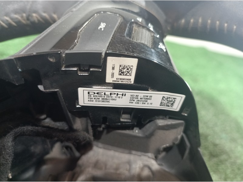 Recambio de volante para peugeot 308 sw allure referencia OEM IAM 98064115XU 28424206 86758B03