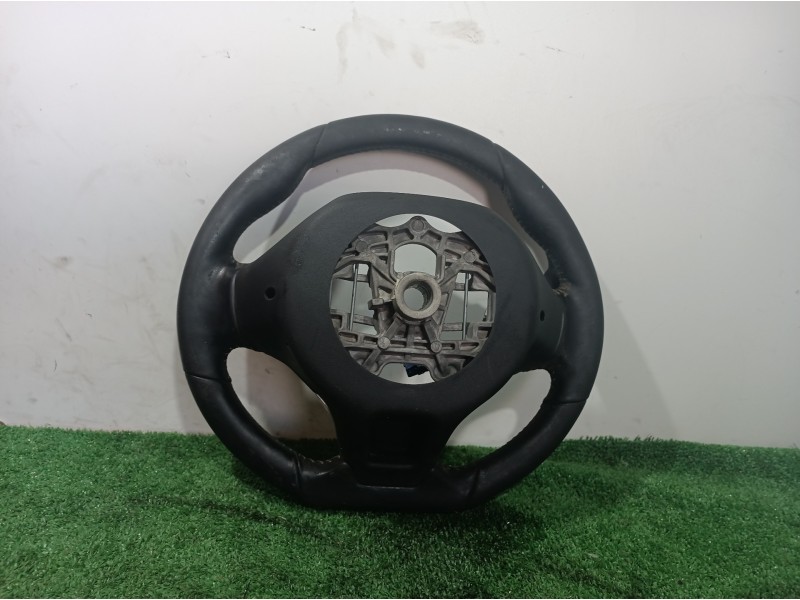 Recambio de volante para peugeot 308 sw allure referencia OEM IAM 98064115XU 28424206 86758B03