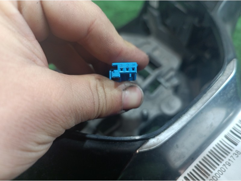 Recambio de volante para peugeot 308 sw allure referencia OEM IAM 98064115XU 28424206 86758B03