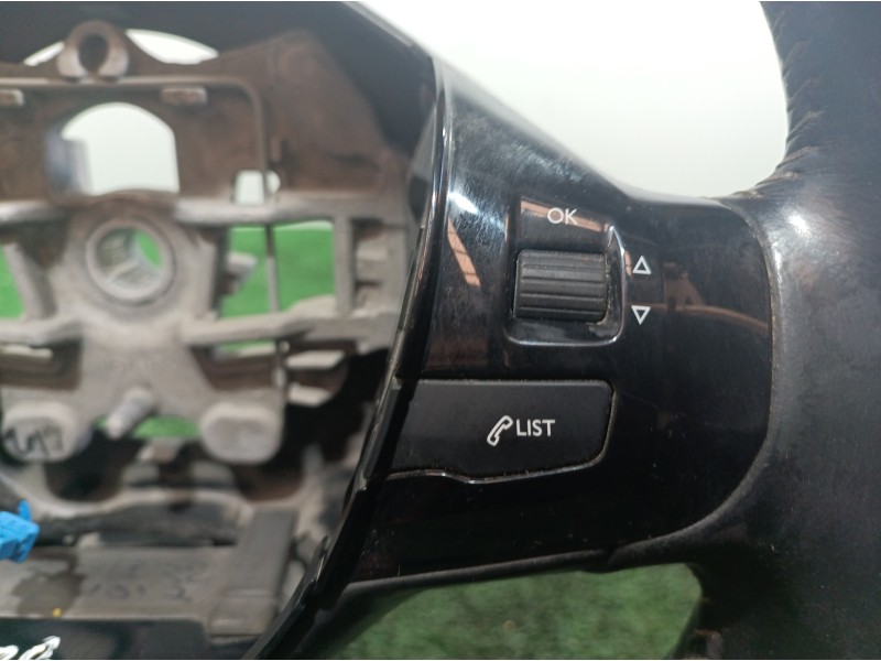 Recambio de volante para peugeot 308 sw allure referencia OEM IAM 98064115XU 28424206 86758B03