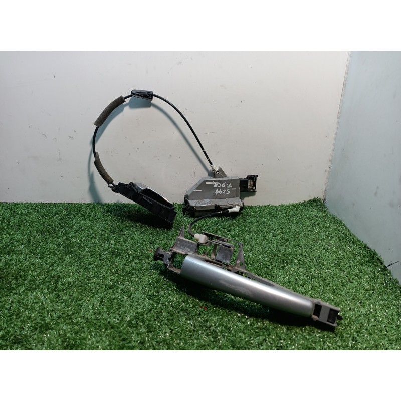 Recambio de cerradura puerta trasera derecha para peugeot 5008 1.6 hdi fap cat (9hz / dv6ted4) referencia OEM IAM 833331 833331 