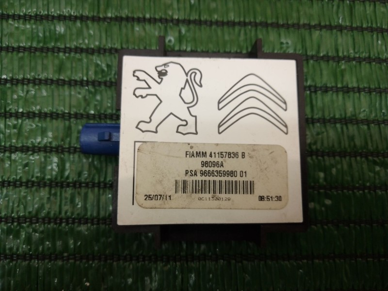 Recambio de antena para peugeot 508 i (8d_) 2.0 hdi referencia OEM IAM 966635998001 98096A 41157836B