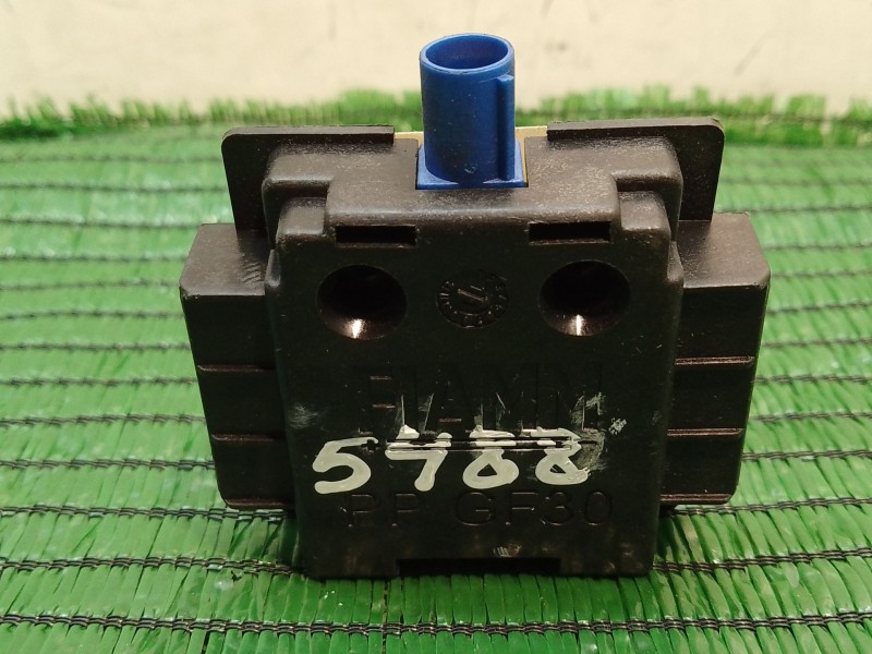 Recambio de antena para peugeot 508 i (8d_) 2.0 hdi referencia OEM IAM 966635998001 98096A 41157836B