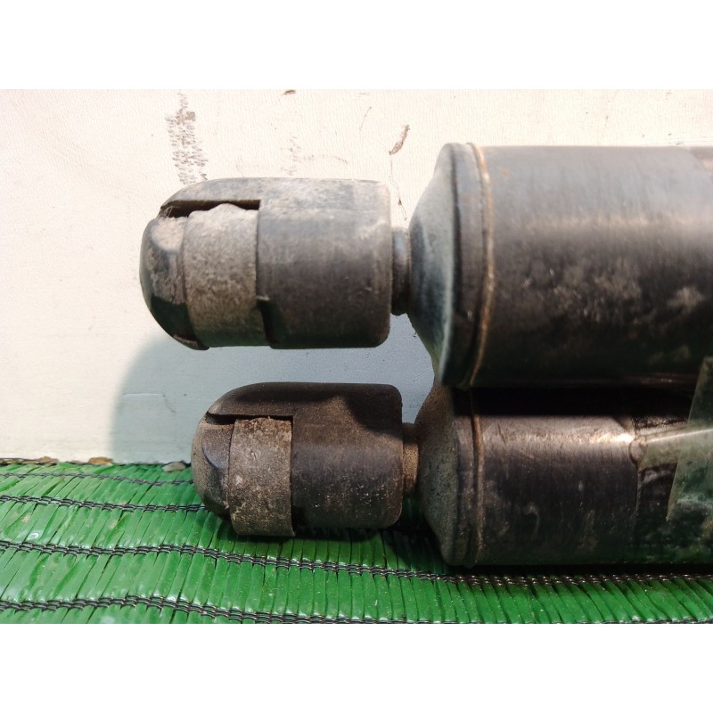 Recambio de amortiguadores maletero / porton para hyundai trajet (fo) 2.0 gls referencia OEM IAM 817713A001 817713A001 1F11