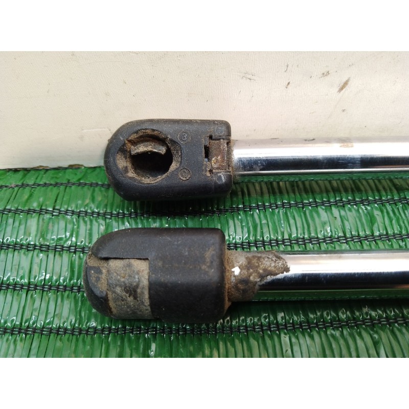 Recambio de amortiguadores maletero / porton para hyundai trajet (fo) 2.0 gls referencia OEM IAM 817713A001 817713A001 1F11