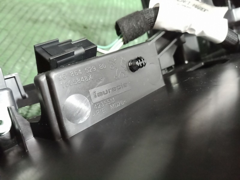 Recambio de consola central trasera para peugeot 508 i (8d_) 2.0 hdi referencia OEM IAM   