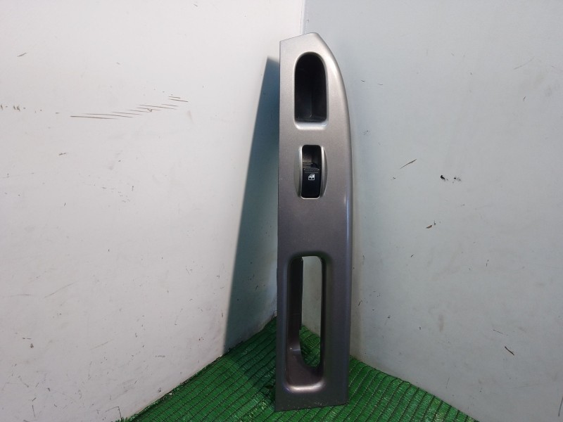 Recambio de mando elevalunas trasero izquierdo para kia carens referencia OEM IAM 45552011110 45552011110 OK2FAB66370