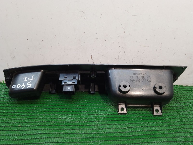 Recambio de mando elevalunas trasero izquierdo para kia carens referencia OEM IAM 45552011110 45552011110 OK2FAB66370