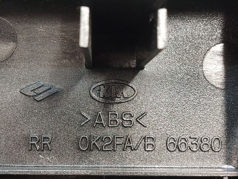 Recambio de mando elevalunas trasero derecho para kia carens referencia OEM IAM 45552561110 45552561110 OK2FAB66380