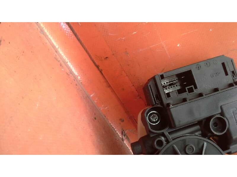 Recambio de elevalunas delantero derecho para volkswagen polo (6r1) advance referencia OEM IAM 6R0959802AD 6R0959802AD 6R0959802