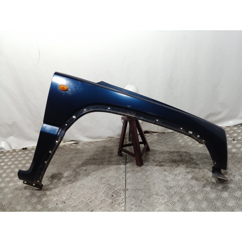 Recambio de aleta delantera derecha para jeep cherokee (kj) 2.5 crd básico referencia OEM IAM 5288089 5288089 5288089