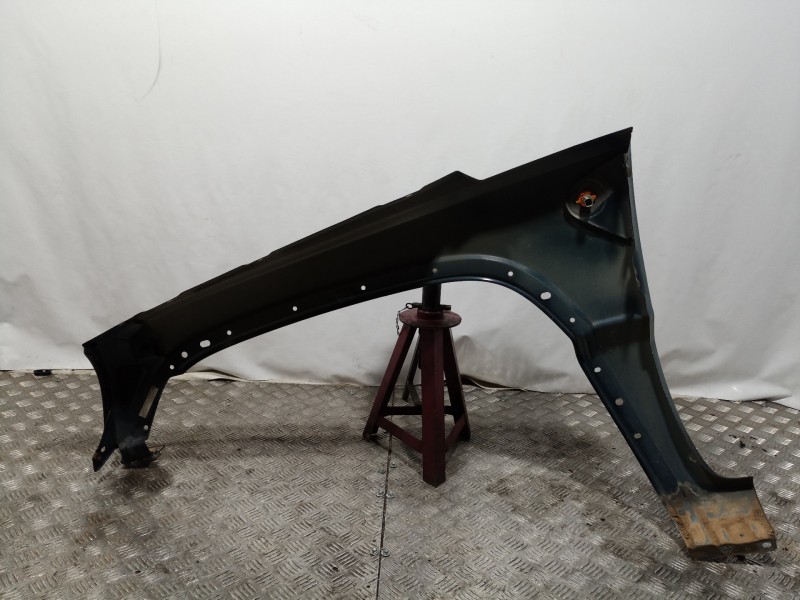 Recambio de aleta delantera derecha para jeep cherokee (kj) 2.5 crd básico referencia OEM IAM 5288089 5288089 5288089