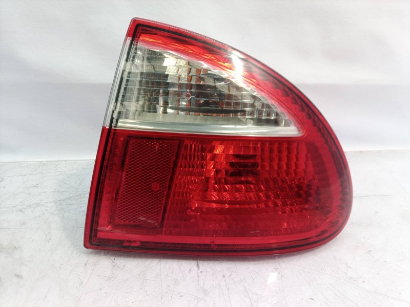 Recambio de piloto trasero derecho para seat leon (1m1) signo referencia OEM IAM 1M6945112FKZ  