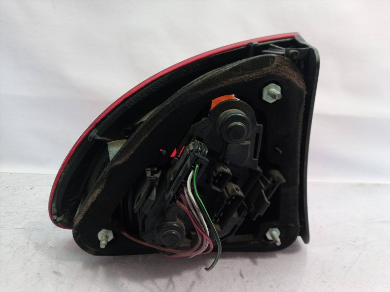 Recambio de piloto trasero derecho para seat leon (1m1) signo referencia OEM IAM 1M6945112FKZ  