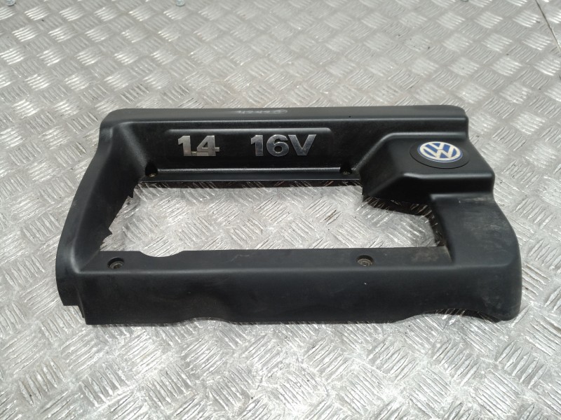 Recambio de tapa motor para volkswagen polo berlina (6n2) trendline referencia OEM IAM 036103925 036103925 036103925