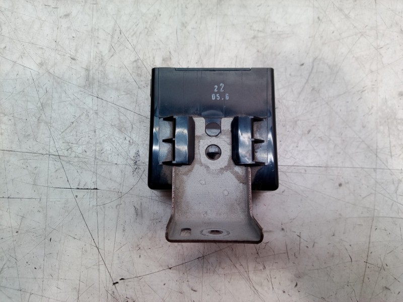 Recambio de modulo electronico para toyota corolla (e12) 1.4 d-4d luna compact referencia OEM IAM 8865002331 8865002331 88650023