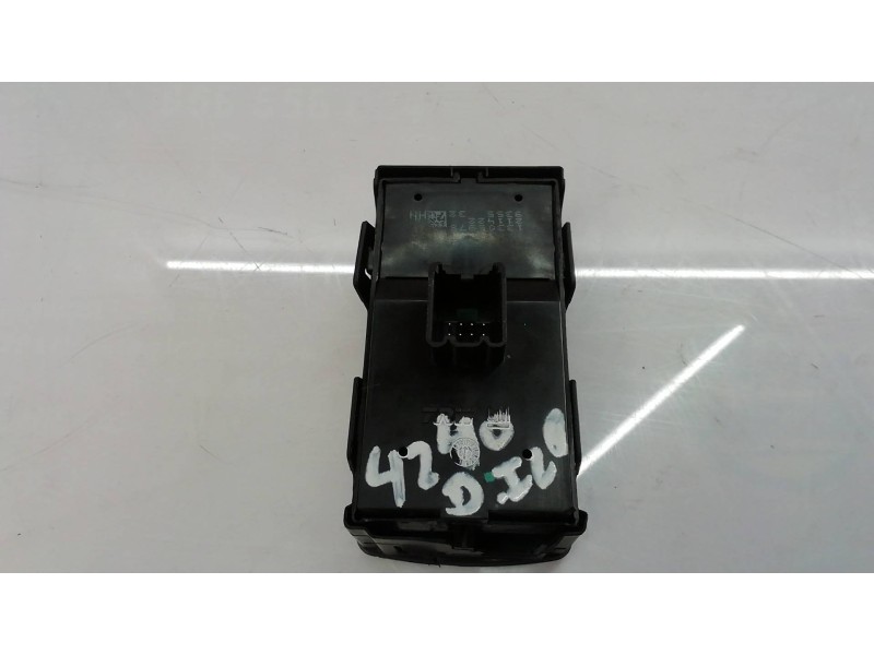 Recambio de mando elevalunas delantero izquierdo para opel insignia berlina cosmo referencia OEM IAM 1239090 13222226 13222226