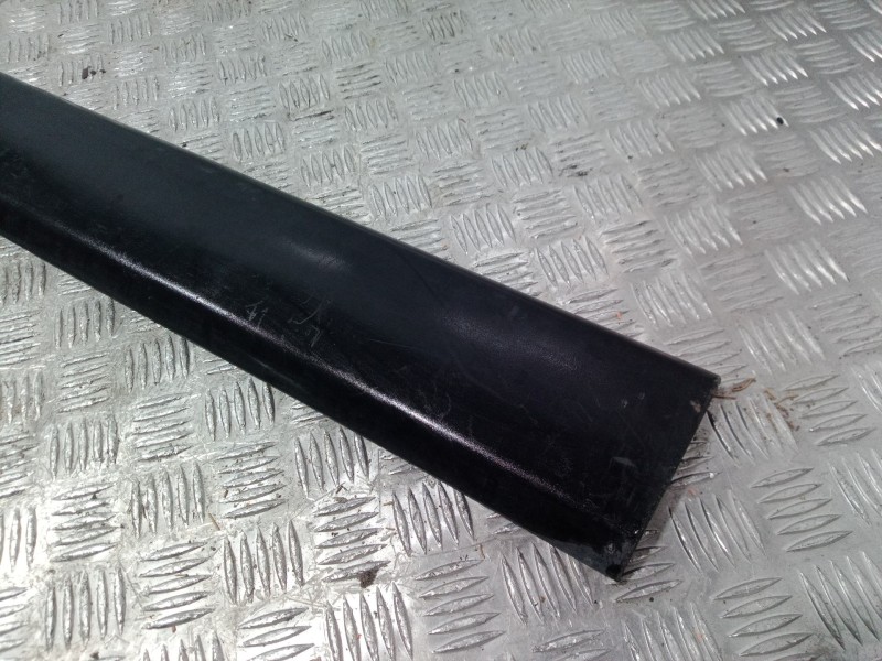Recambio de moldura para peugeot partner (s2) combi plus referencia OEM IAM 9659164777 9659164777 9659164777